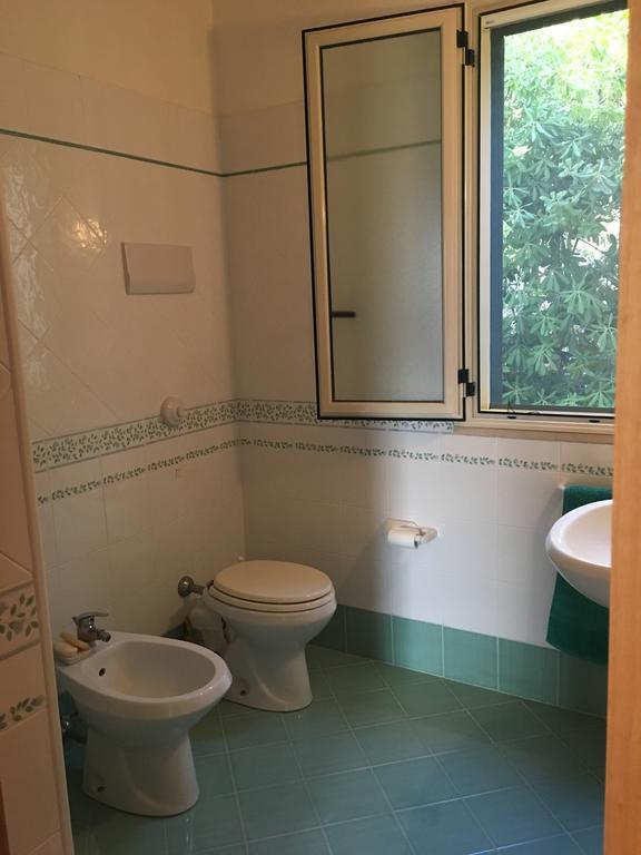 Villa Nadia Con Splendida Vista Mare 卡斯泰拉马莱 外观 照片