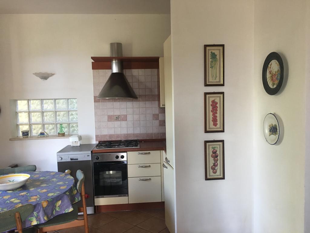 Villa Nadia Con Splendida Vista Mare 卡斯泰拉马莱 外观 照片